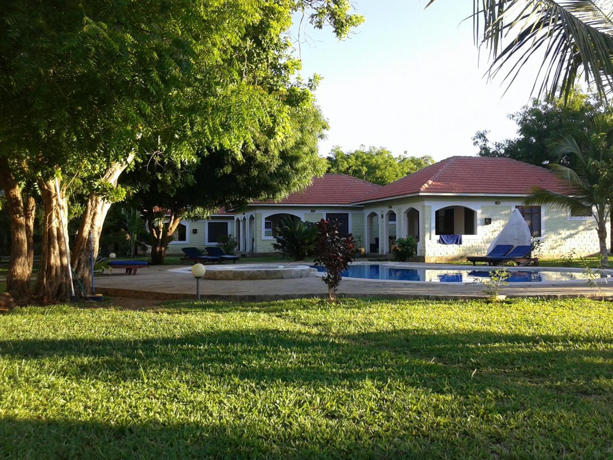 Safina Cottages Diani Beach Εξωτερικό φωτογραφία